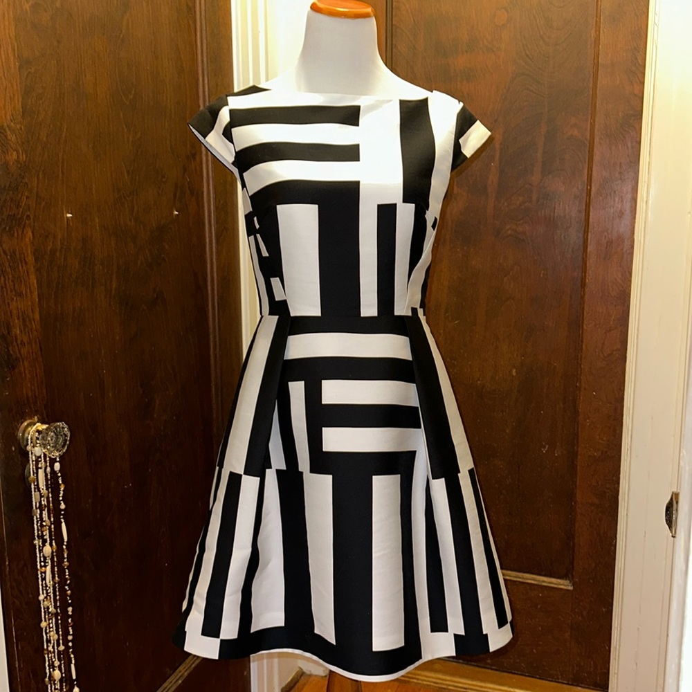 Kate Spade size 6 fit and flare